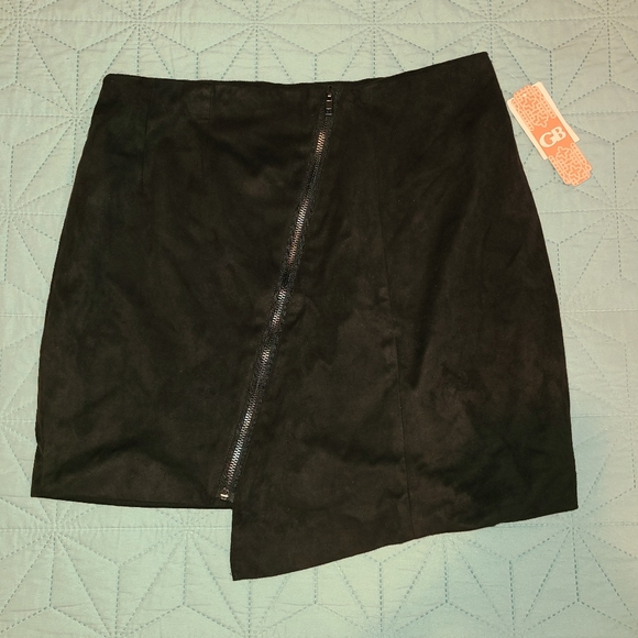 NWT Gianni Bini Microfiber Sueded Asymmetrical Zip Mini Skirt Size Small - Picture 1 of 4
